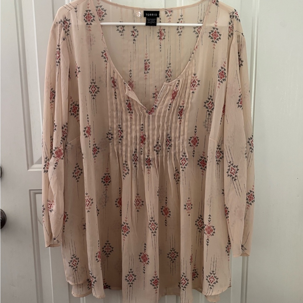 Torrid Cream Long Sleeve Pleated Blouse